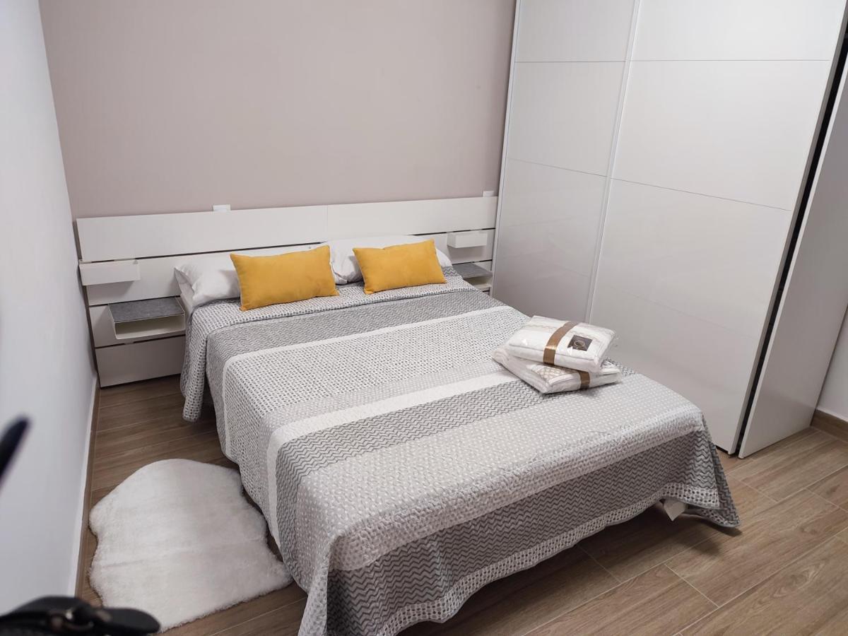 Apartamentos en Playa Bajondillo, Torremolinos Exterior foto